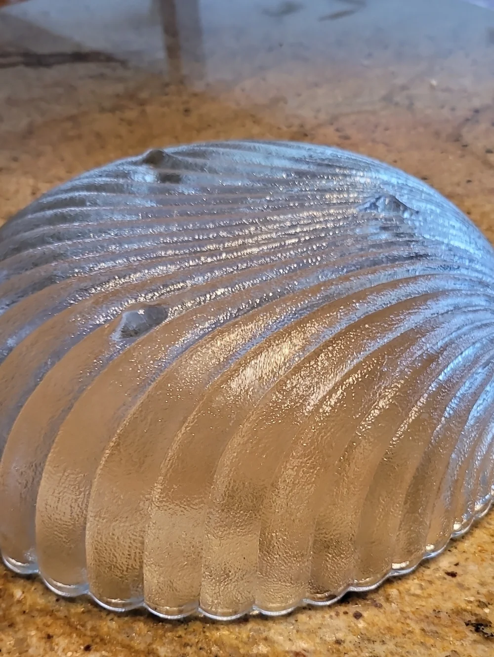 VTG Anchor Hooking Clear Glass Clam Shell Deep Round 11